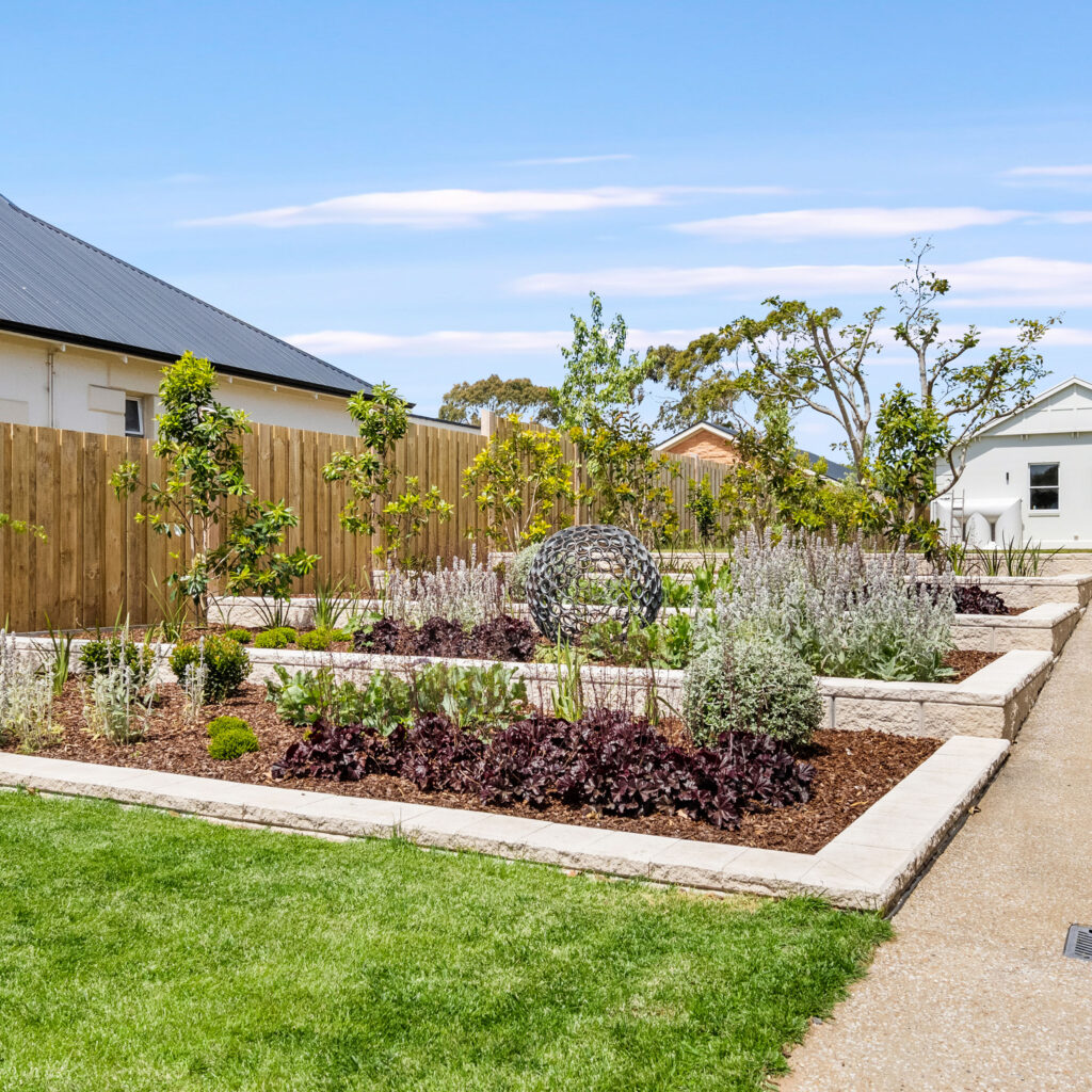 Textured Easy Lock Block garden wall | Opal white 1