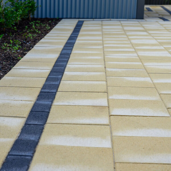Havenbrick charcoal | Stradapave oatmeal Patio Paving | Southern Earth Landscaping4