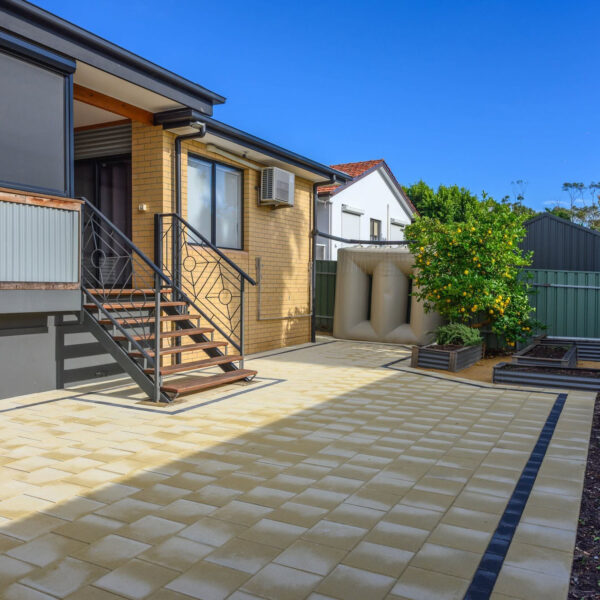 Havenbrick charcoal | Stradapave oatmeal Patio Paving | Southern Earth Landscaping5